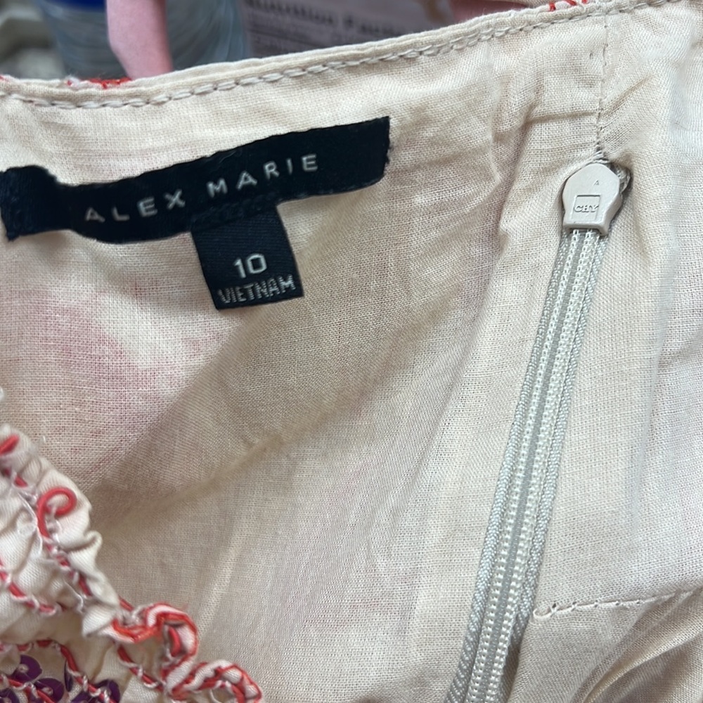 ๐Alex Marie๐๐Very cute summer dress ๐ nice details and sparkly colors๐๐ - Picture 3 of 12